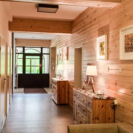 Dom wakacyjny Honey - Na 12 Osób *